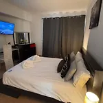 De Casal Privativo- 1 Apartment